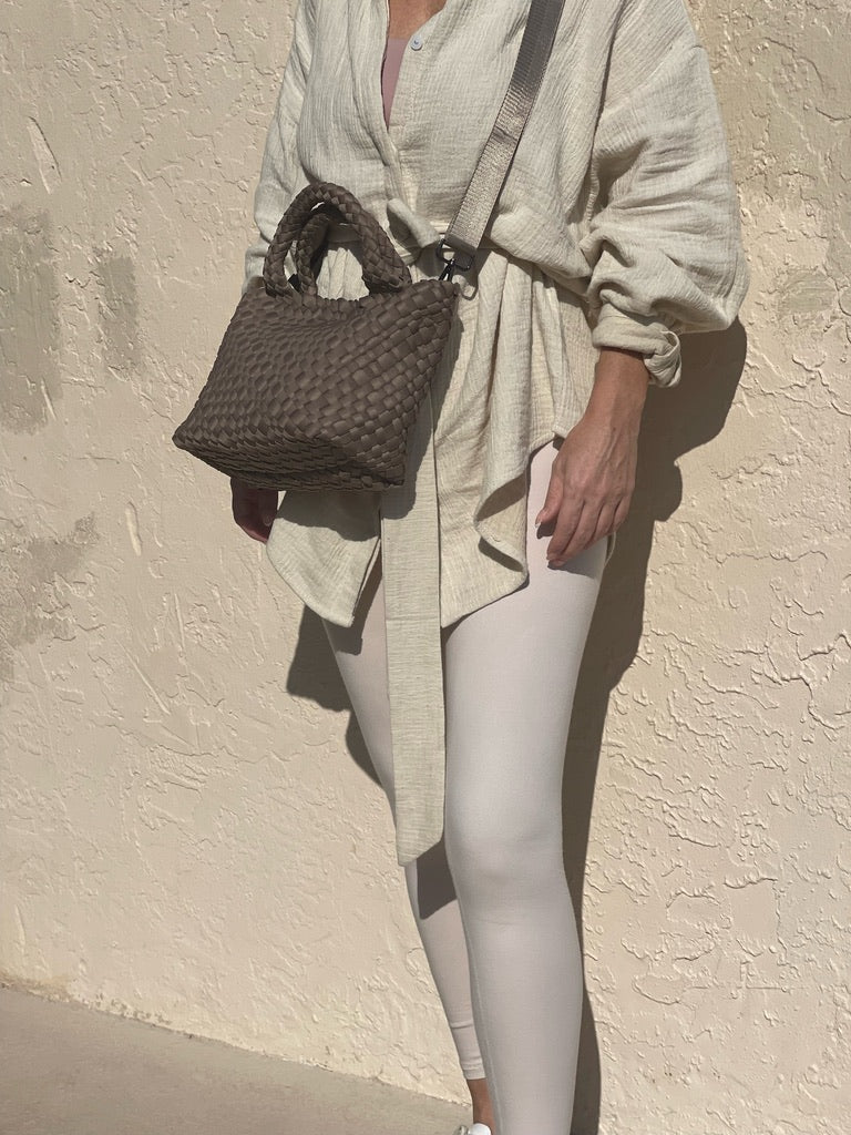 Small woven crossbody in Desert