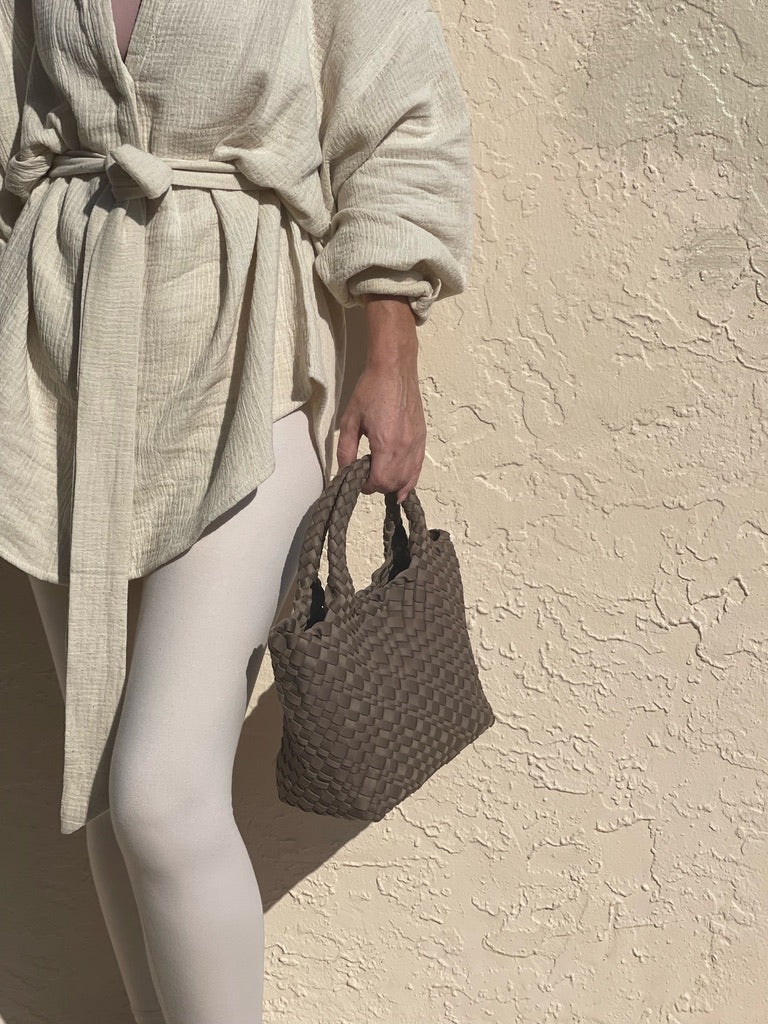 Small woven crossbody in Desert